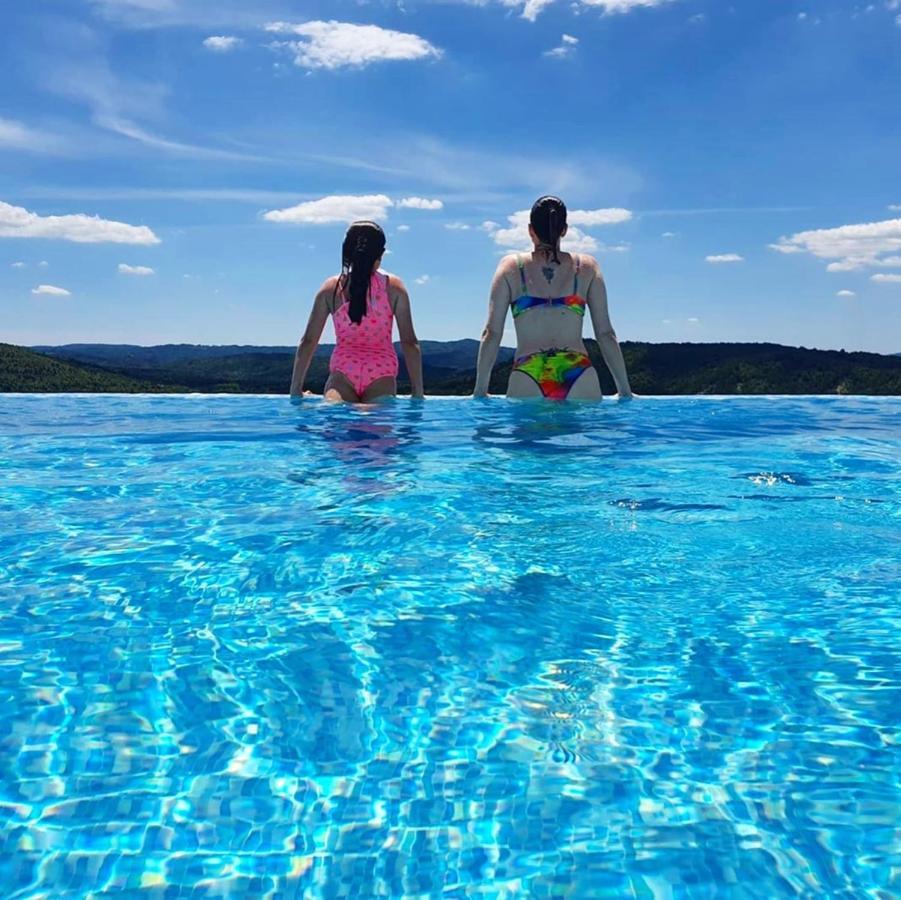 Roč Home Andrea With Infinity Salty Pool מראה חיצוני תמונה