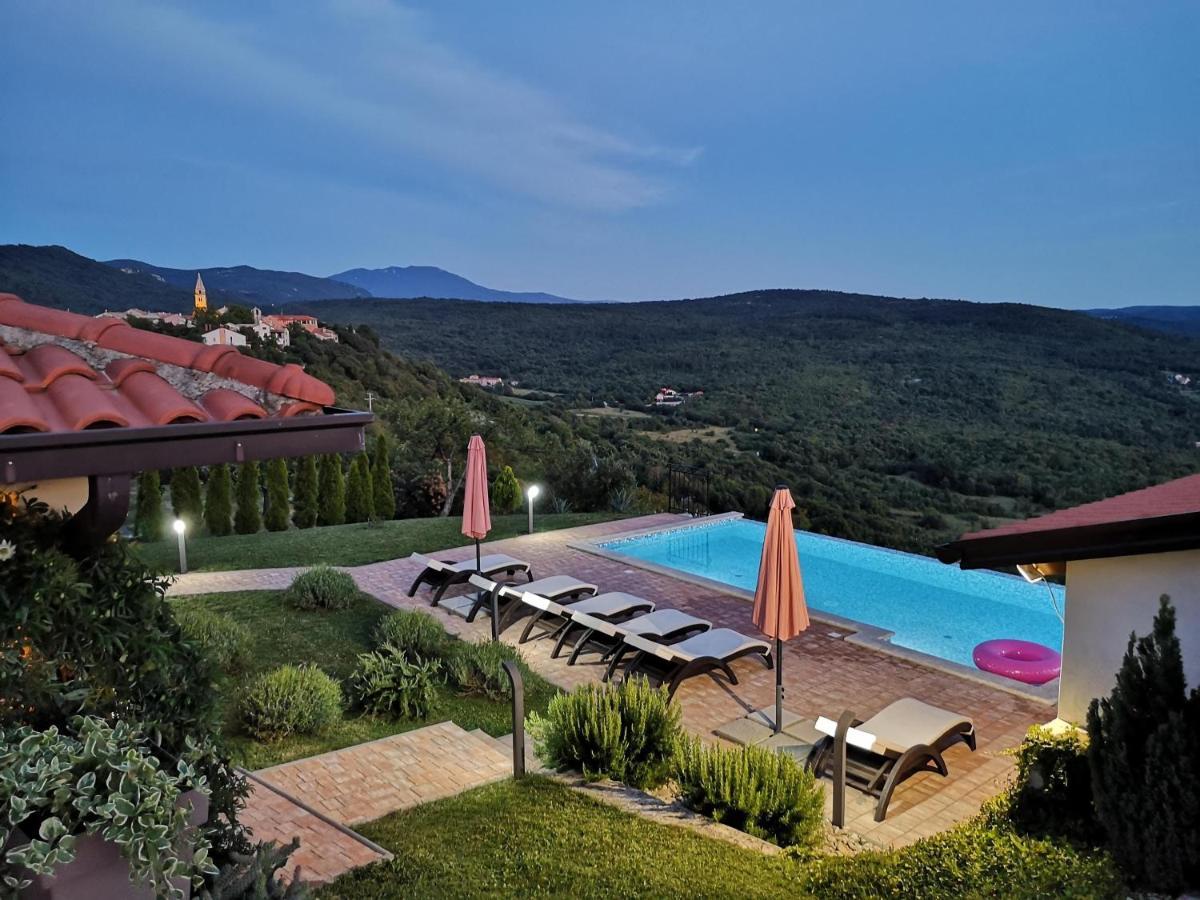 Roč Home Andrea With Infinity Salty Pool מראה חיצוני תמונה