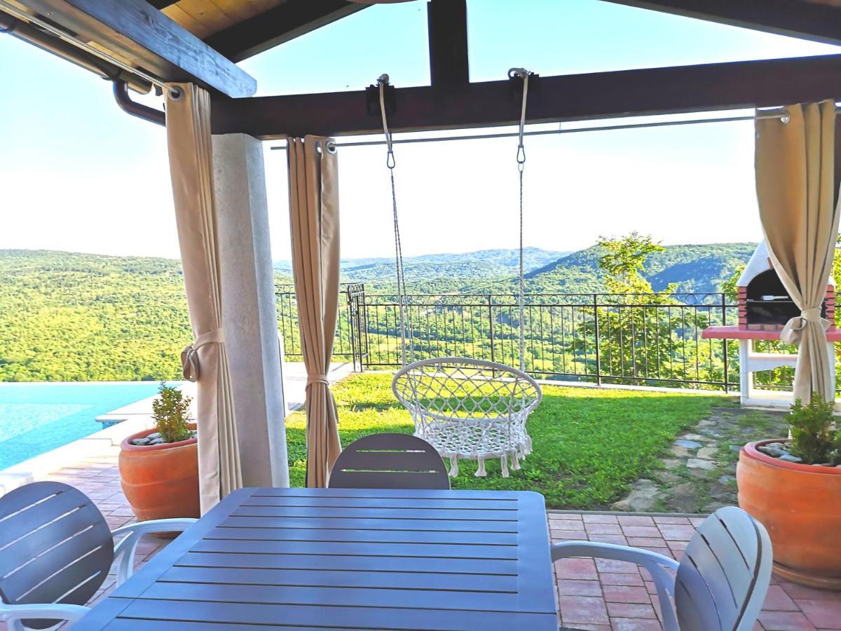 Roč Home Andrea With Infinity Salty Pool מראה חיצוני תמונה