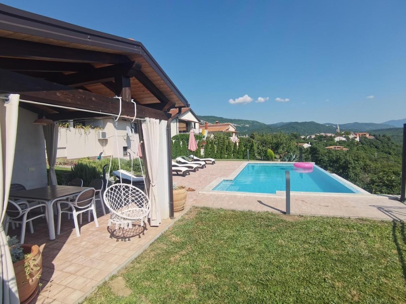 Roč Home Andrea With Infinity Salty Pool מראה חיצוני תמונה